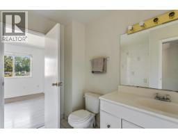65 1930 Cedar Village Crescent, North Vancouver, BC V7J3M5 Photo 9