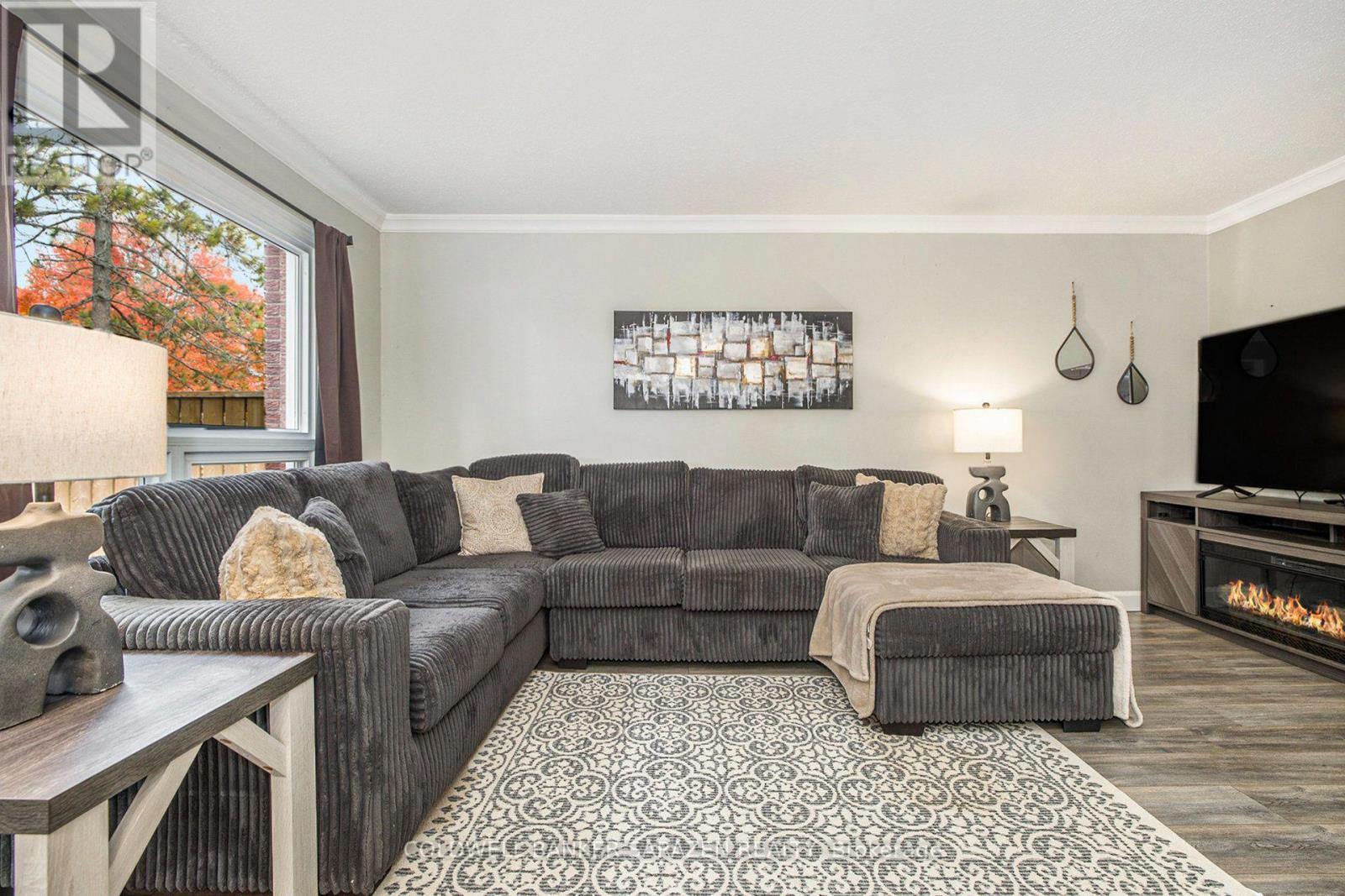 110 RUTHERFORD COURT - 5