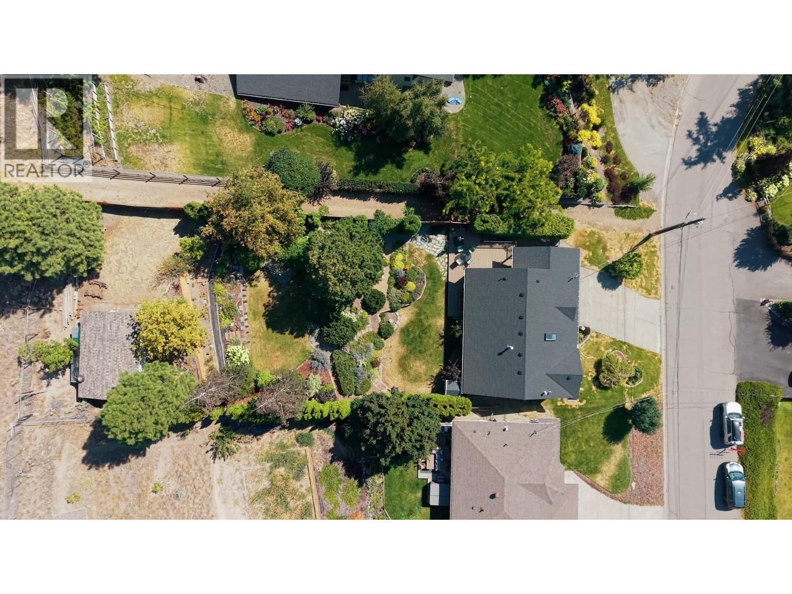 1434 Mt Dufferin Drive - 2