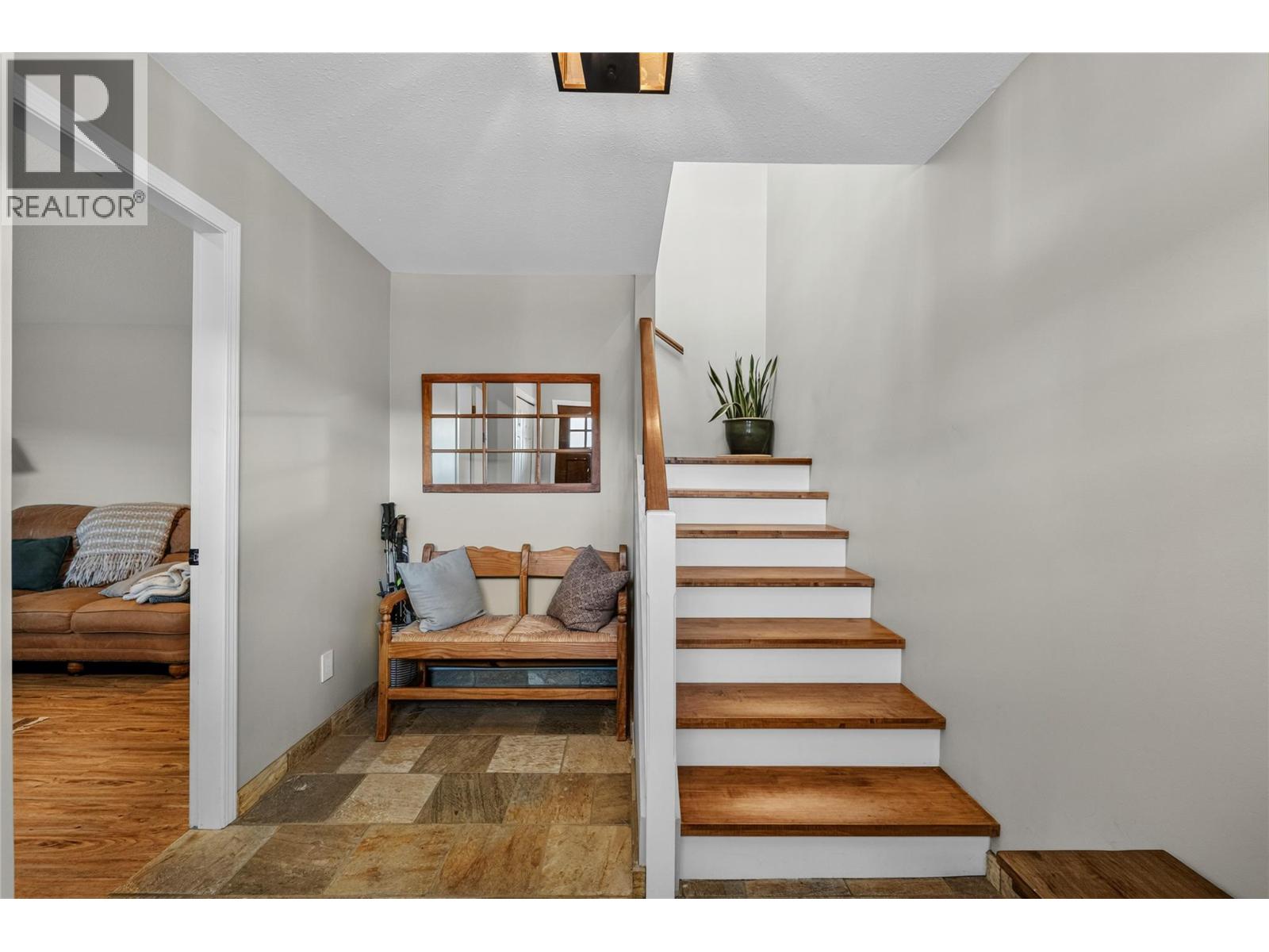 1434 Mt Dufferin Drive - Image 22