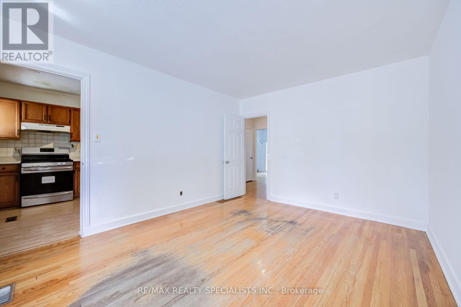 47 SINGLETON ROAD - 11