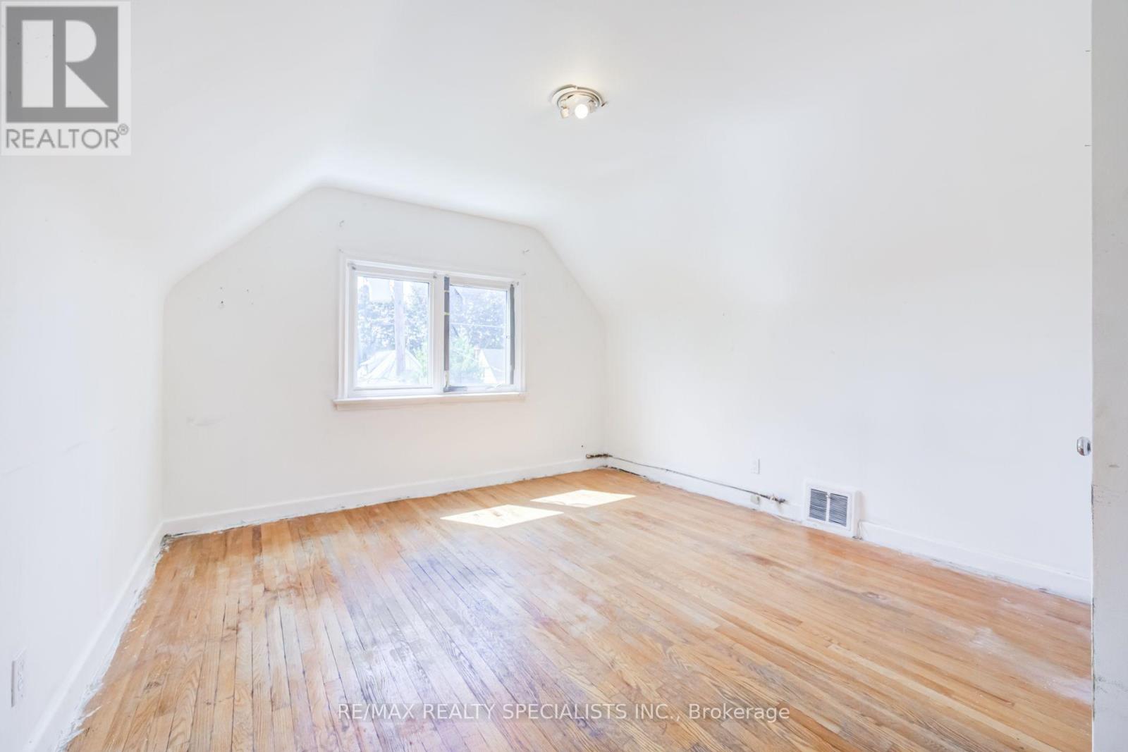 47 SINGLETON ROAD - 24