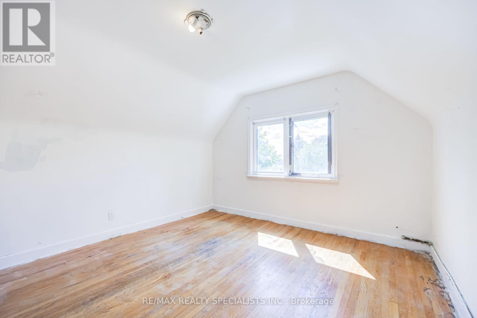 47 SINGLETON ROAD - 27