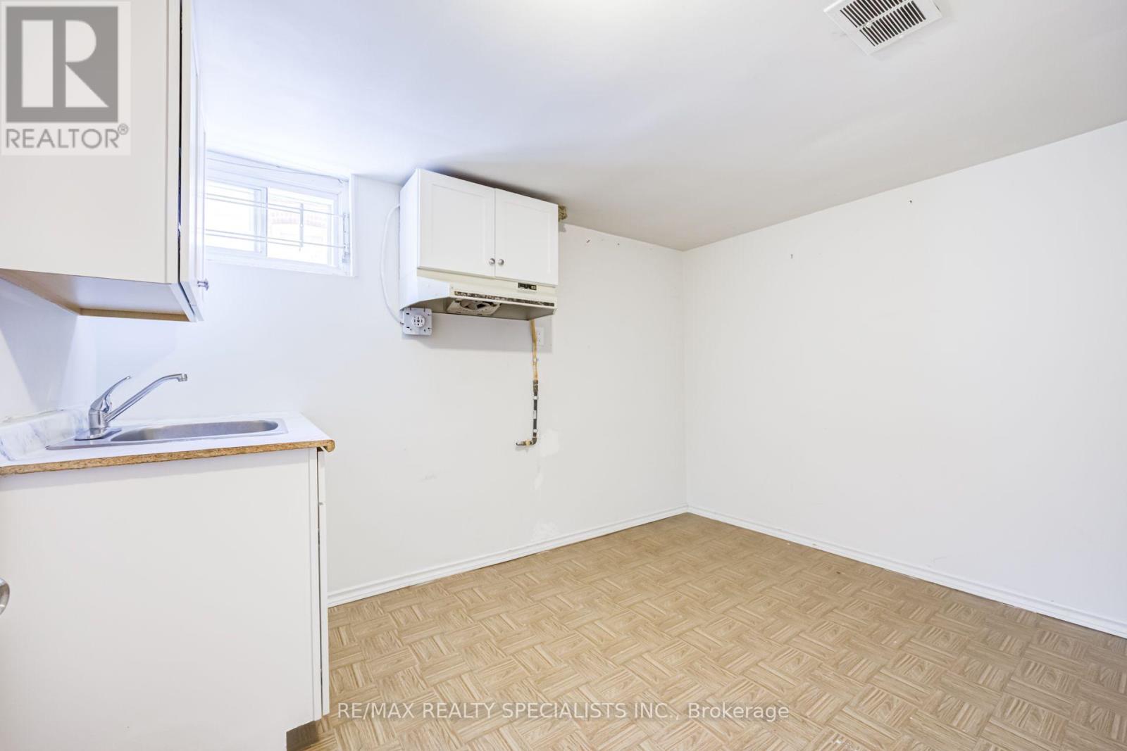 47 SINGLETON ROAD - 29