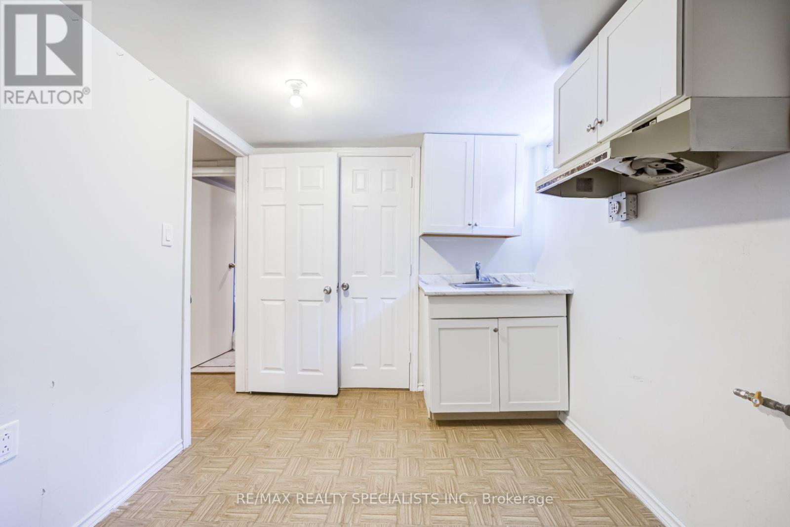 47 SINGLETON ROAD - 30