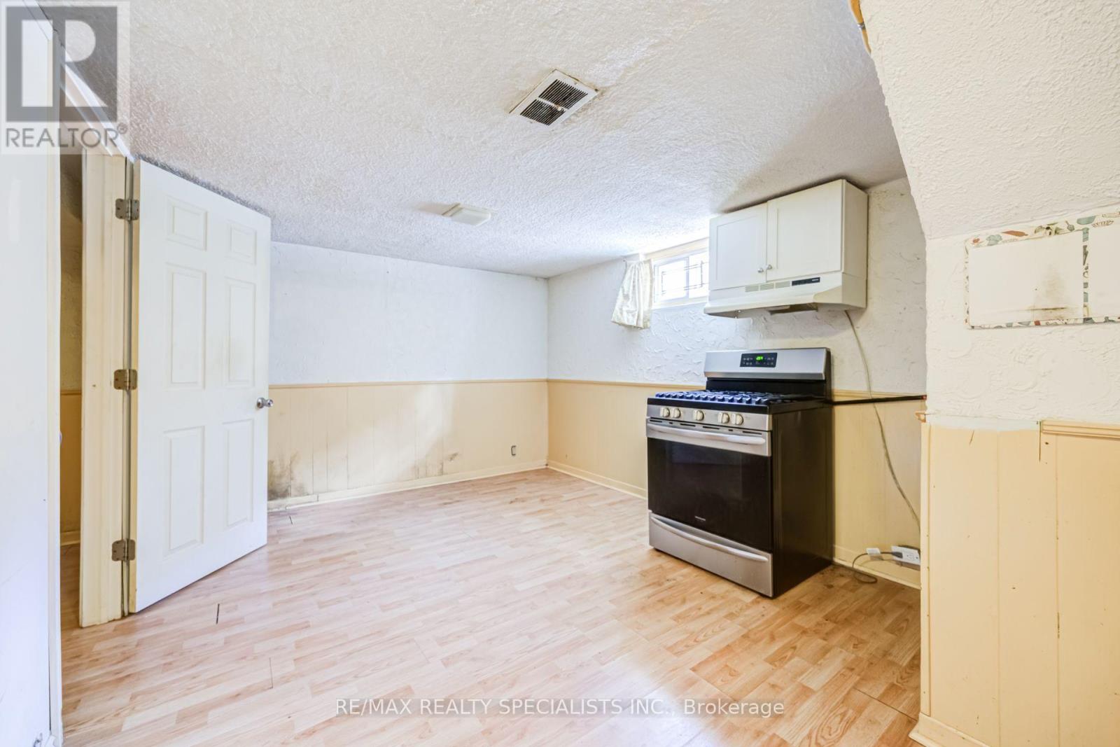 47 SINGLETON ROAD - Image 34