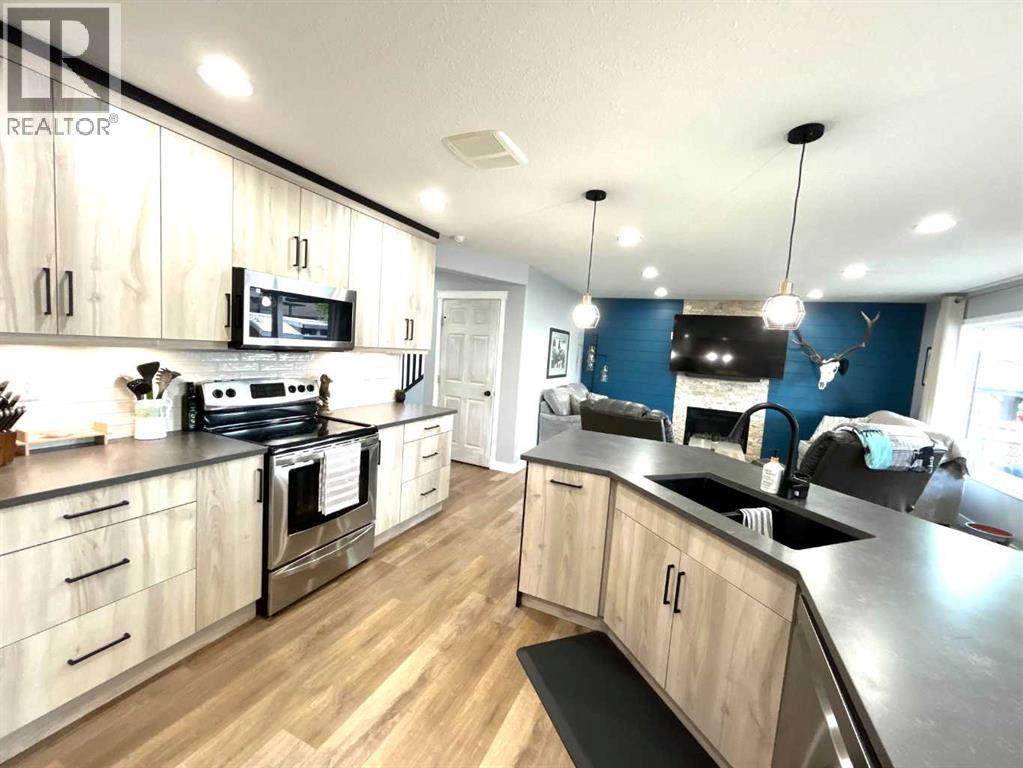 938 Manor Place SE - 11