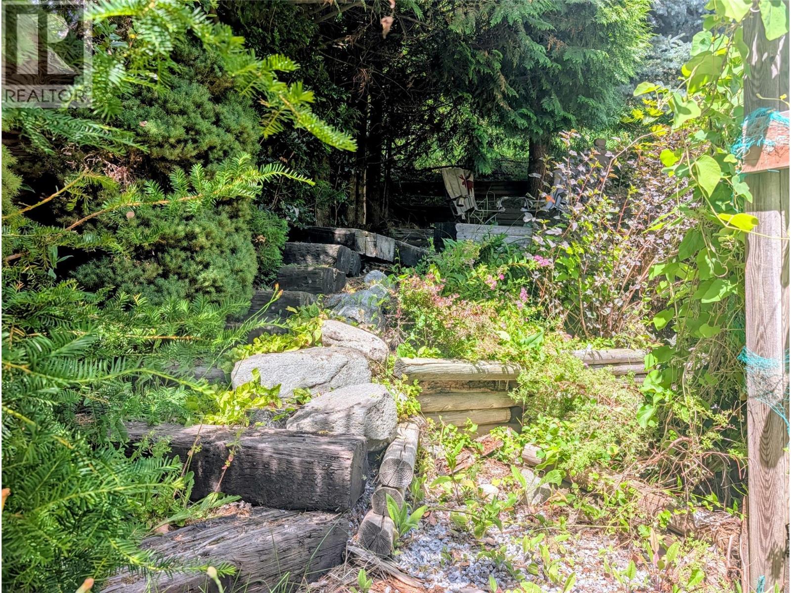 2170 Thompson Avenue - 24