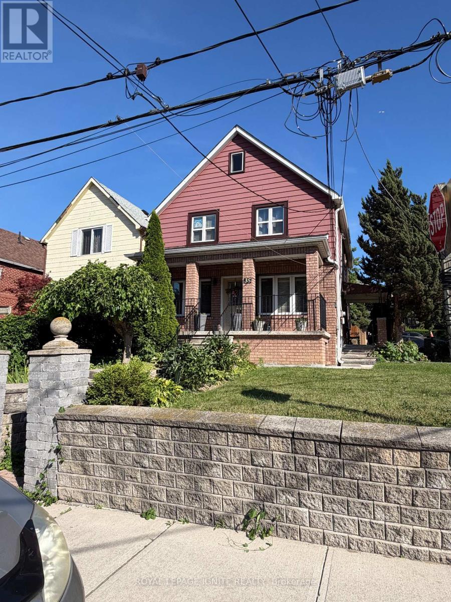35 HILLARY AVENUE - 1