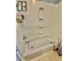 Kitchen - 209 6th Avenue, Castlegar, BC V1N1T1 Photo 11