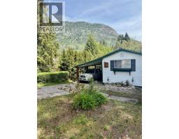 209 6th Avenue, Castlegar, BC V1N1T1 Photo 23