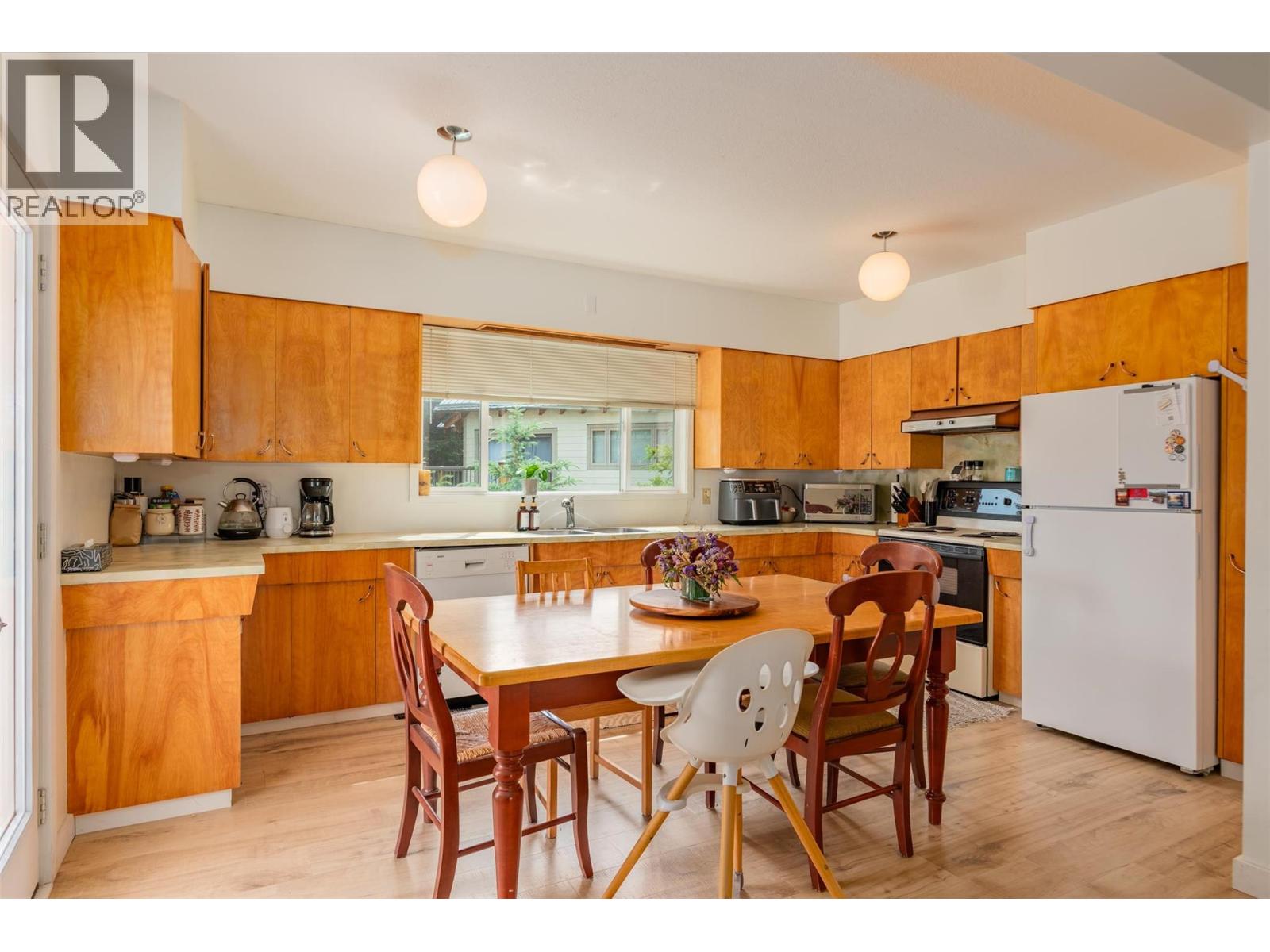 1953 Plewman Way, Rossland