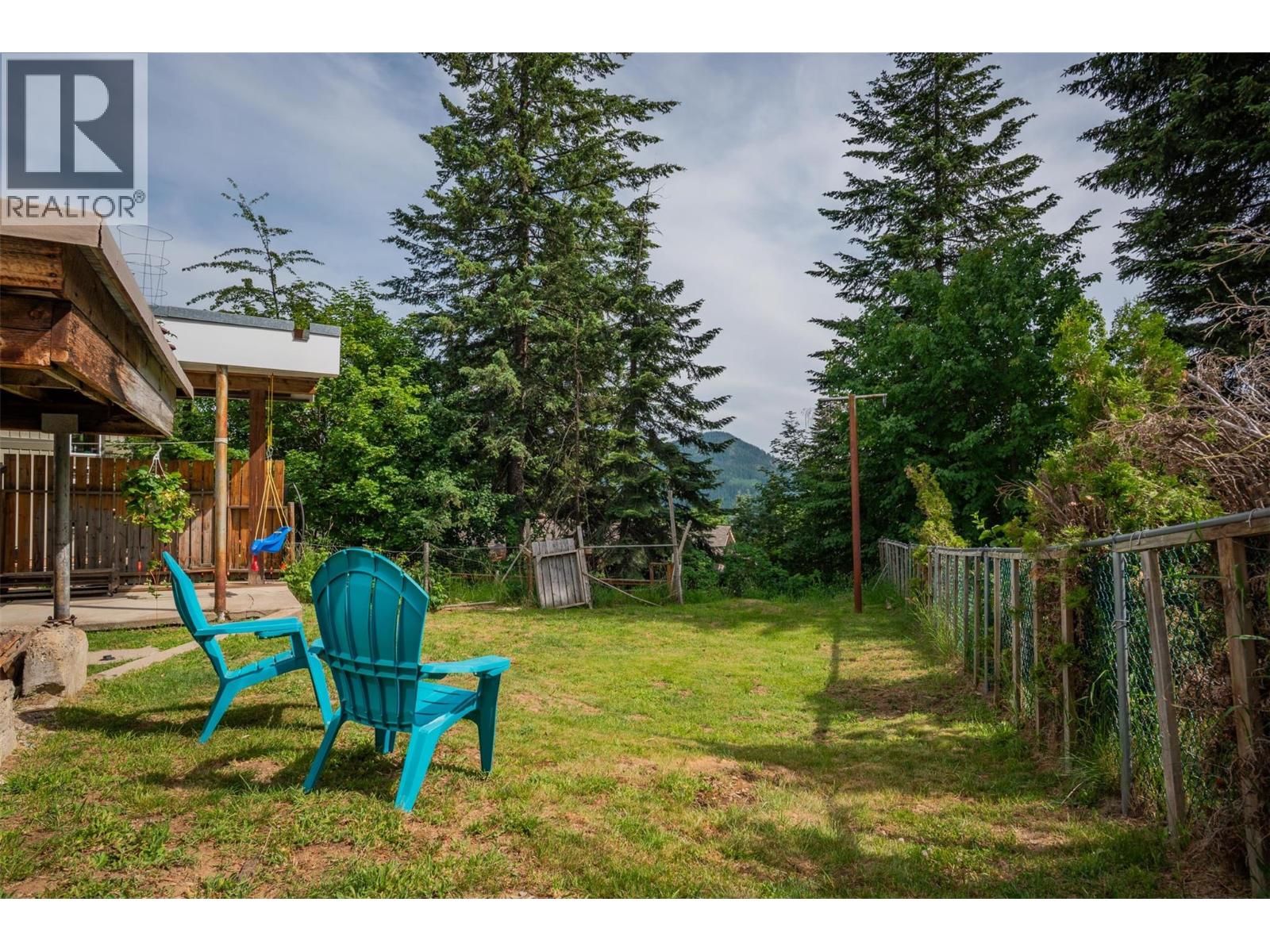 1953 Plewman Way, Rossland