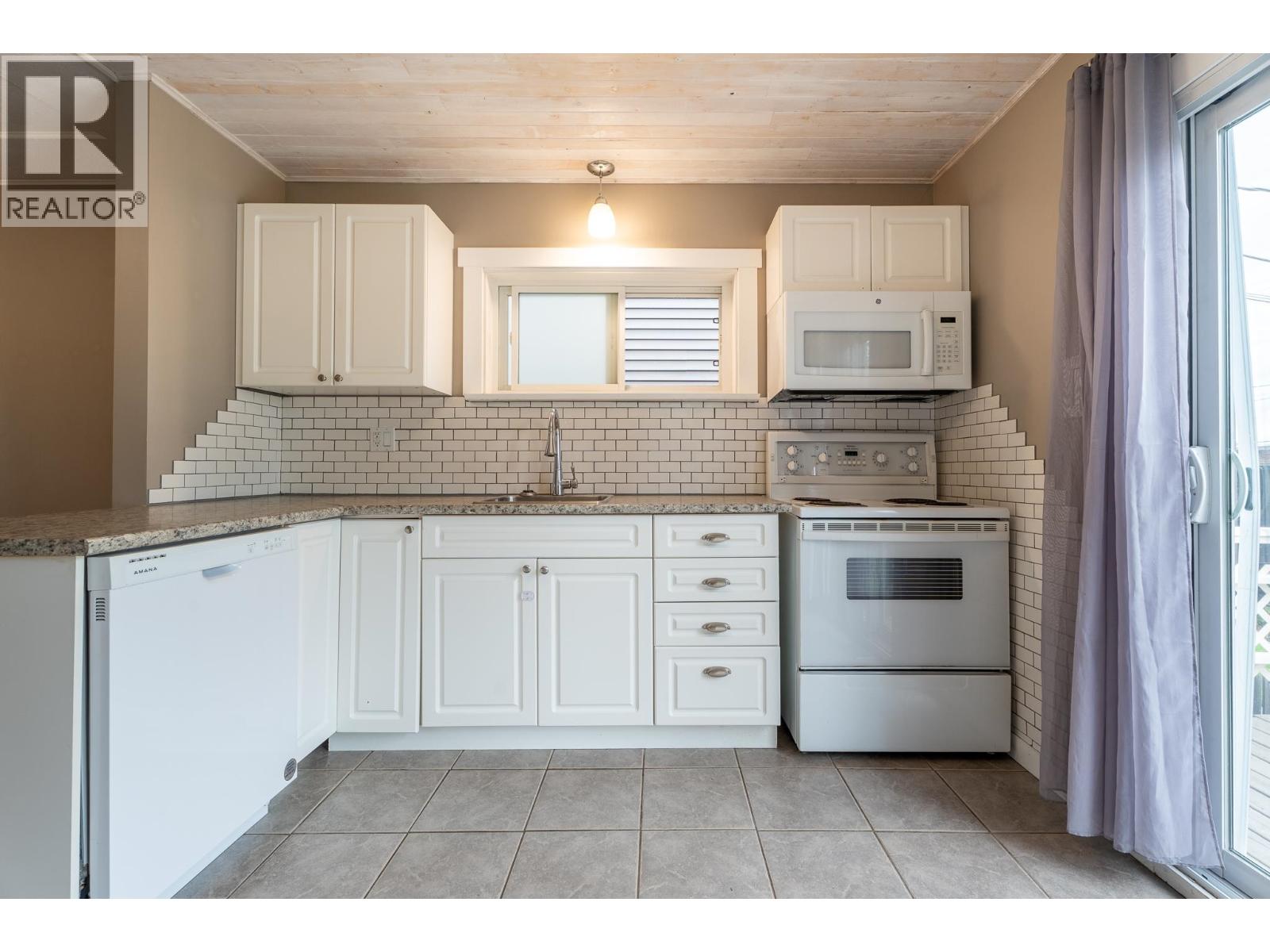 1414 FREEMAN STREET - 9
