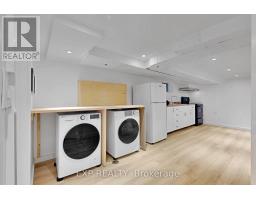 Bsmt - 858 Manning Avenue, Toronto, ON M6G2W8 Photo 12