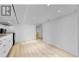 Bsmt - 858 Manning Avenue, Toronto, ON M6G2W8 Photo 11