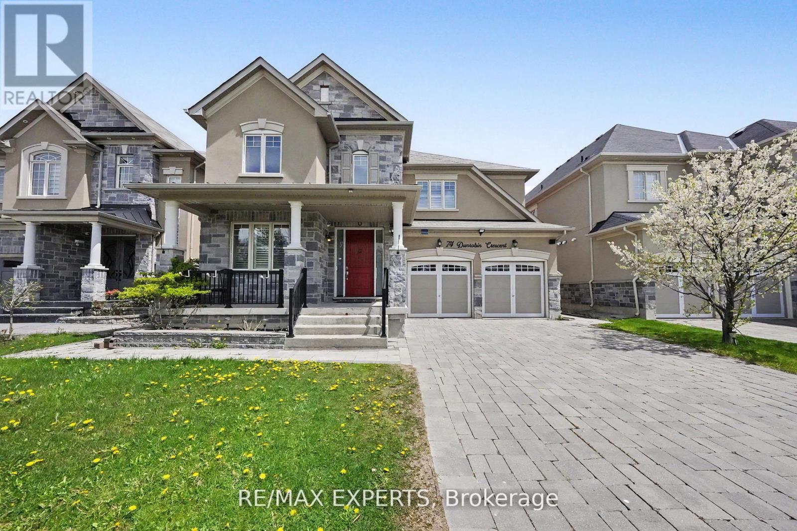 Photo of 74 DUNROBIN CRESCENT