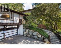 2493 Haywood Avenue, West Vancouver, BC V7V1Y2 Photo 12