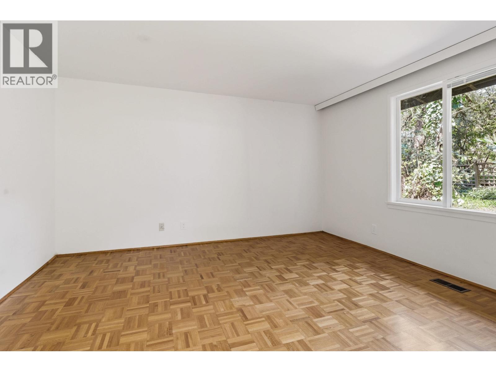 2493 HAYWOOD AVENUE, West Vancouver