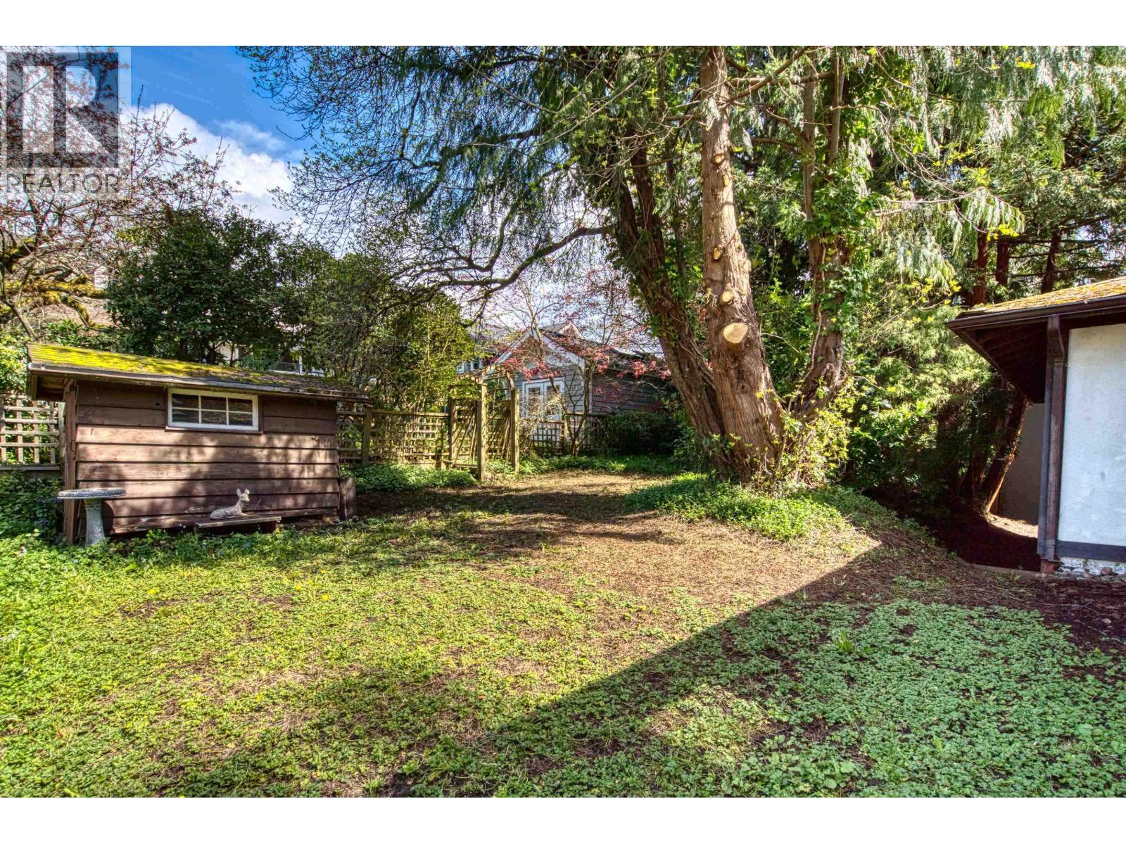 2493 HAYWOOD AVENUE, West Vancouver