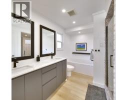 2977 W 6th Avenue, Vancouver, BC V6K1X4 Photo 31