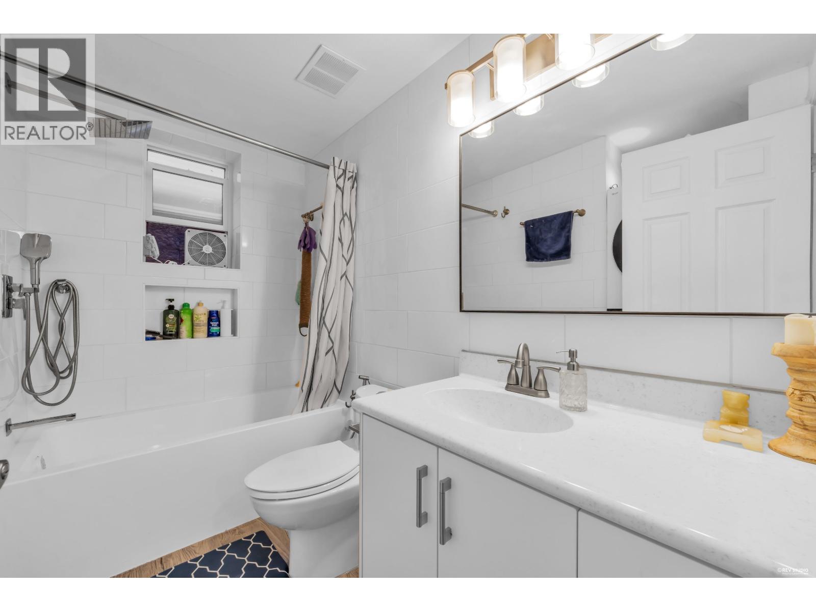 2322 LAWSON AVENUE, West Vancouver