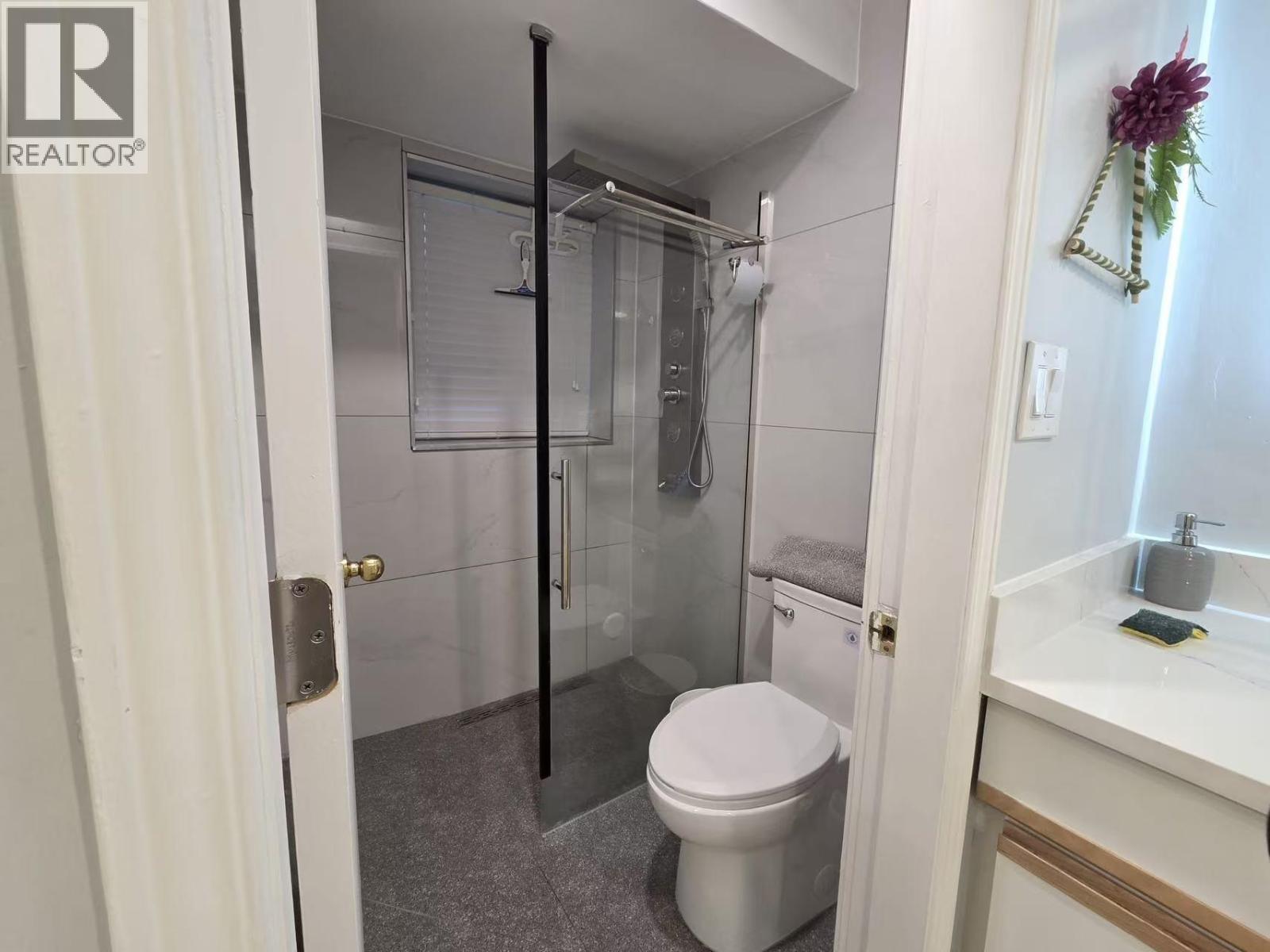2 Bed Suite 1418 EL CAMINO DRIVE — photo 5