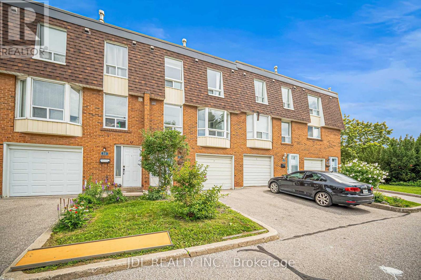 #33 100 BRIDLETOWNE CIRCLE - Image 3