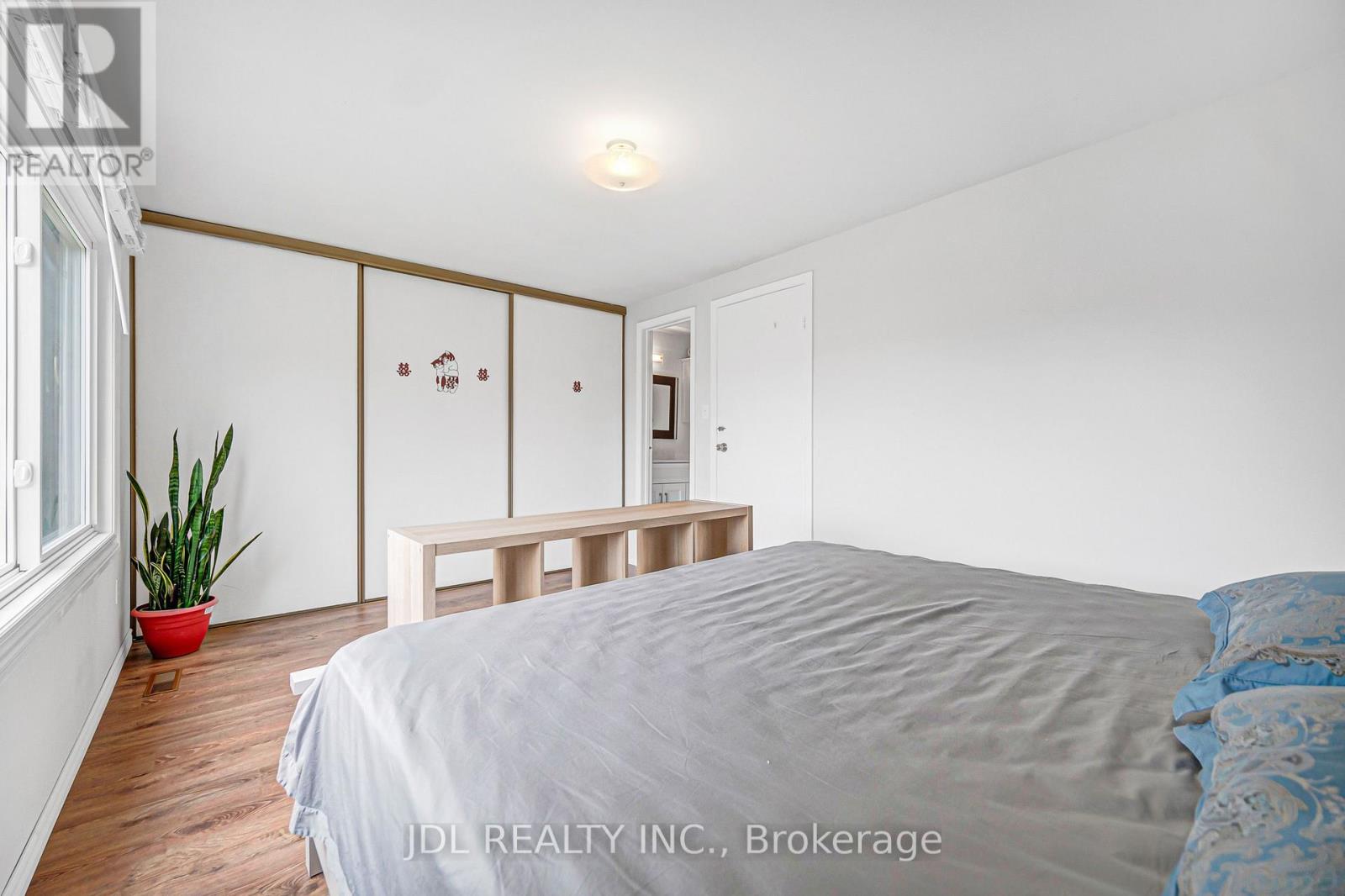 #33 100 BRIDLETOWNE CIRCLE - Image 33
