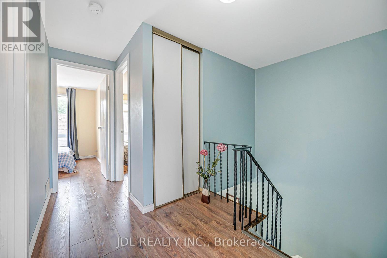 #33 100 BRIDLETOWNE CIRCLE - Image 27