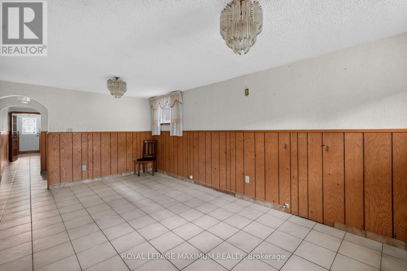 11 HISEY CRESCENT - 27