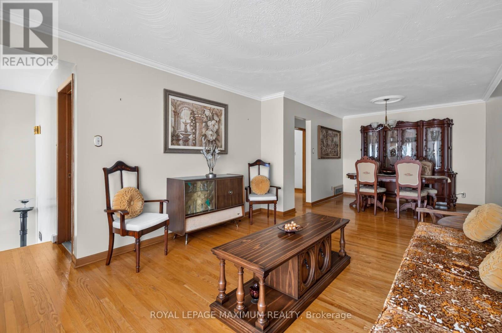 11 HISEY CRESCENT - 8