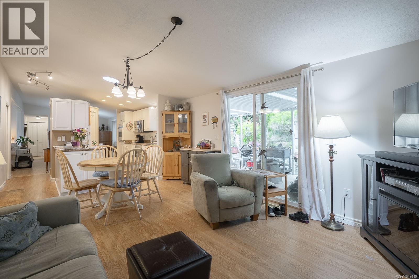 #76 1051 Murchie Way - 21