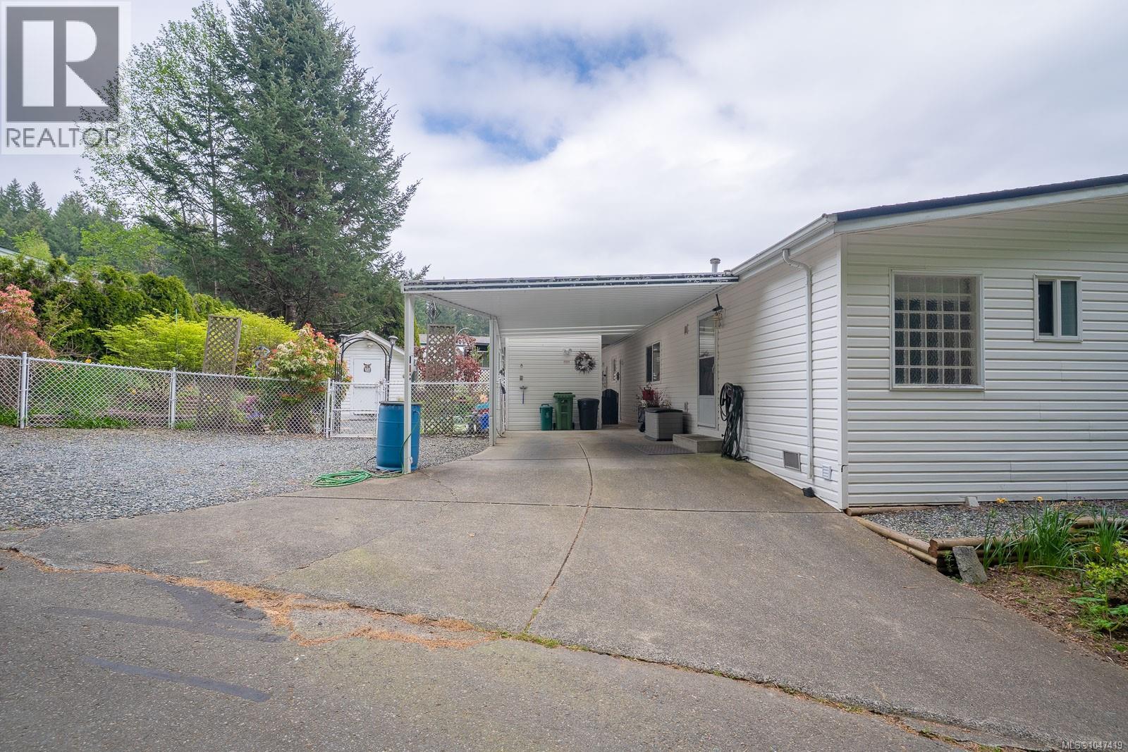 #76 1051 Murchie Way - 5