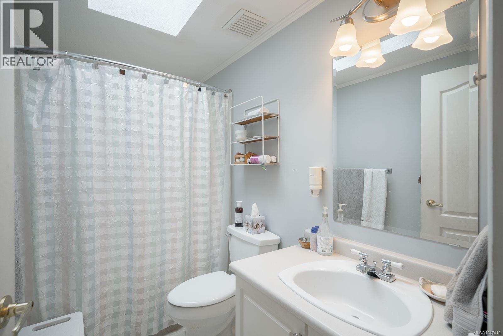 #76 1051 Murchie Way - 24
