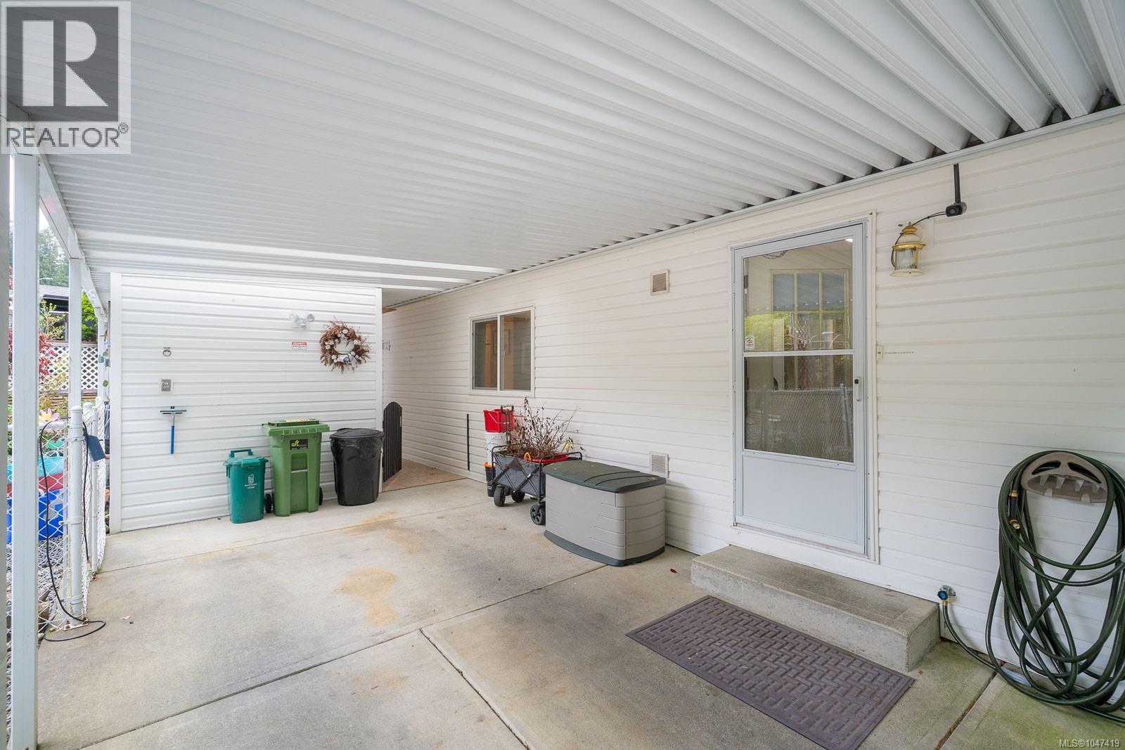 #76 1051 Murchie Way - 35