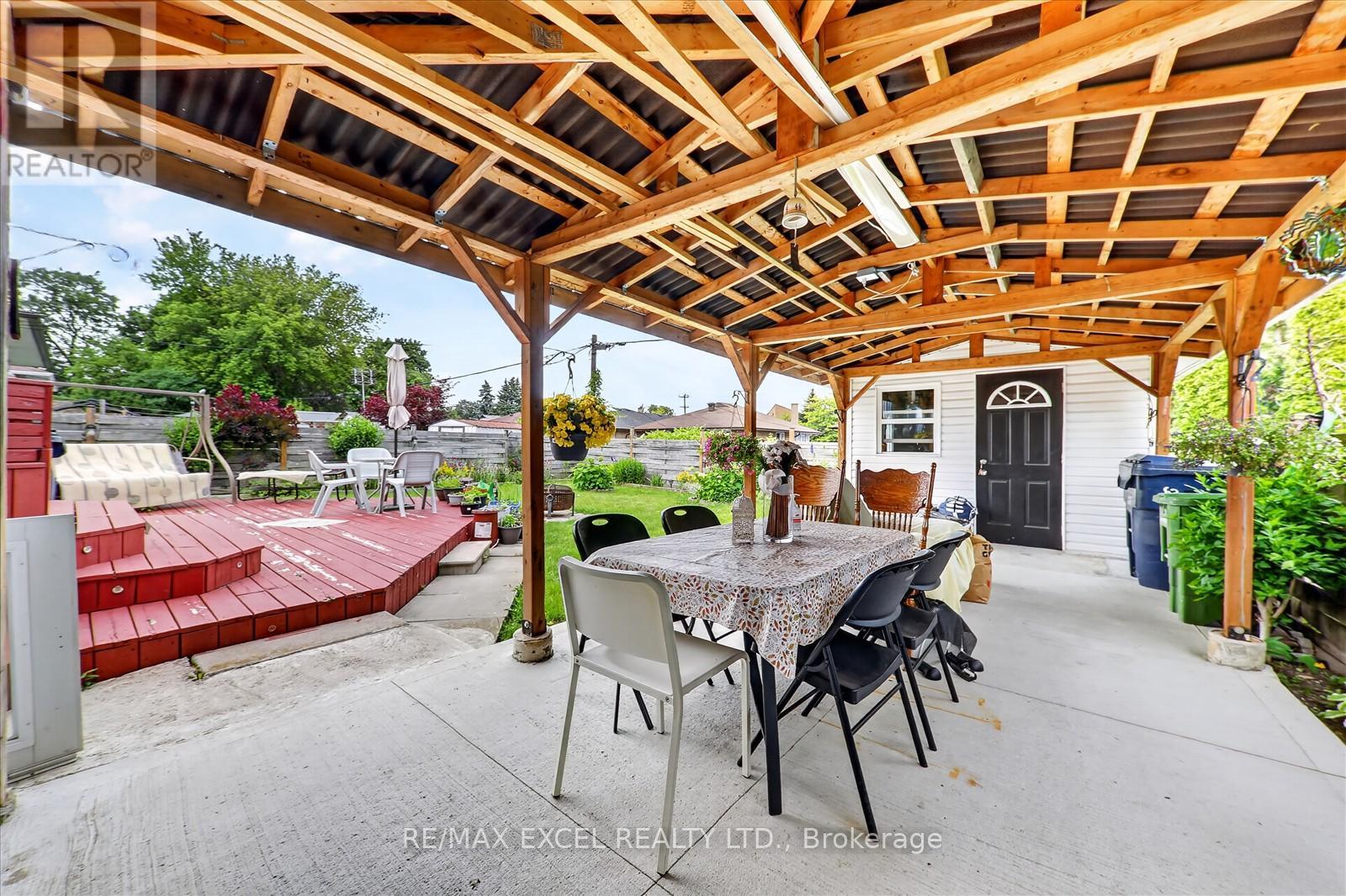 62 SUNDANCE CRESCENT - Image 32
