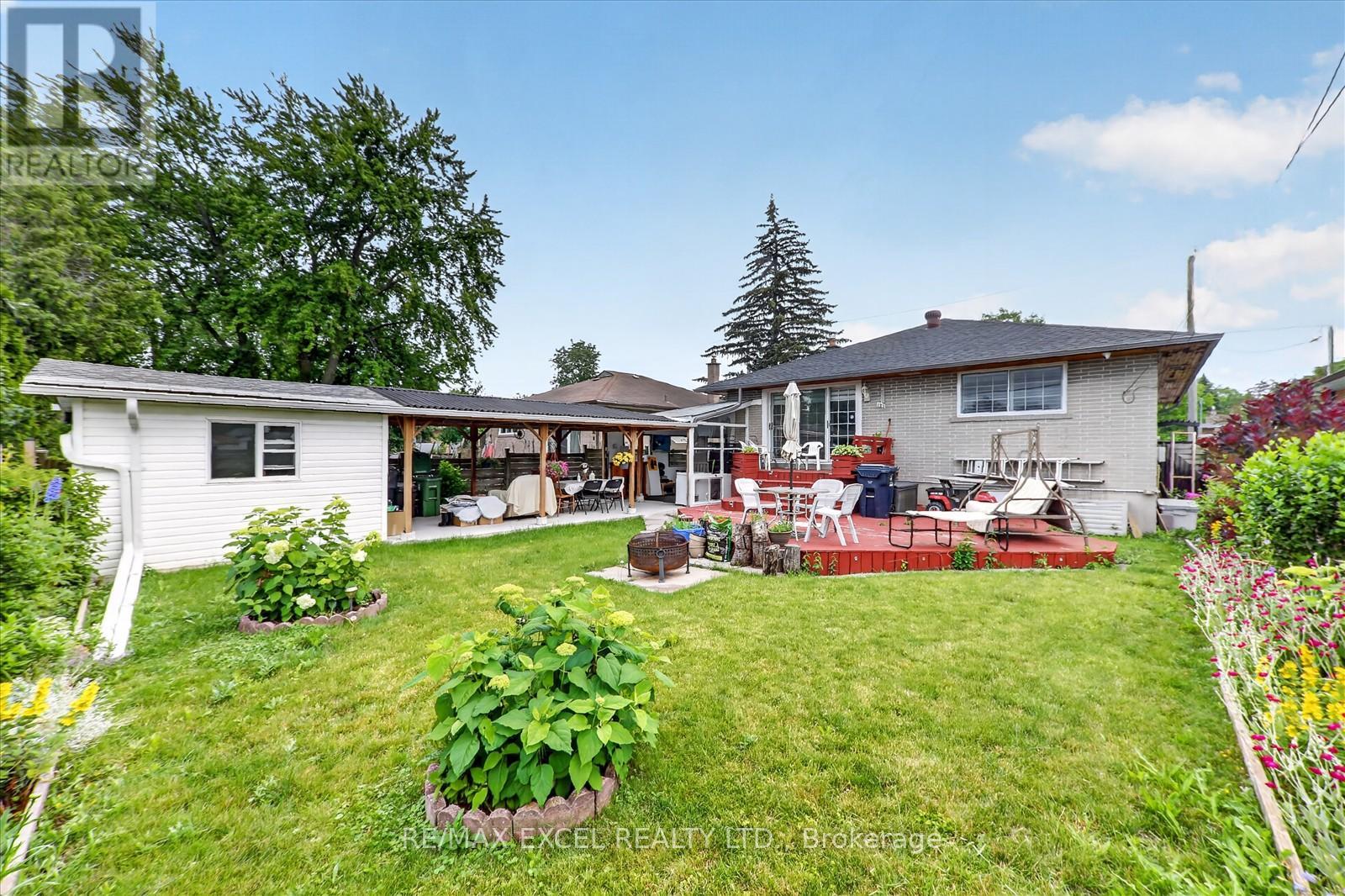 62 SUNDANCE CRESCENT - 35