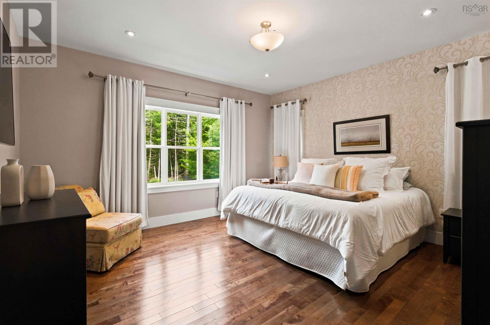 Property 24 of 50 of 67 Glencairn Avenue