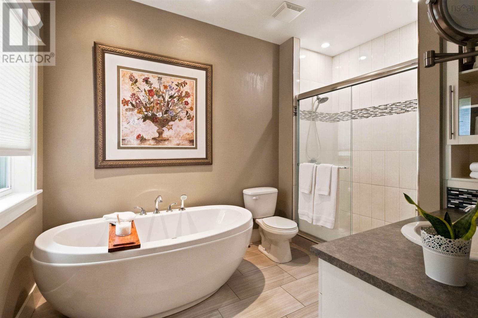 Property 26 of 50 of 67 Glencairn Avenue