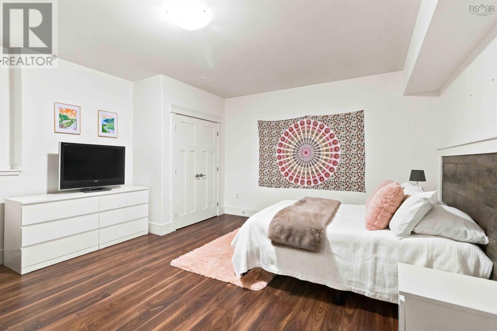 67 Glencairn Avenue - 31