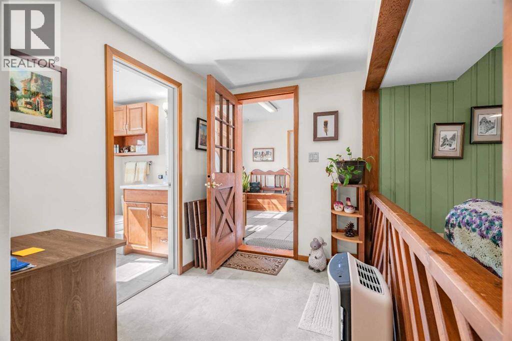 21029 Dunbow Road E - Image 32
