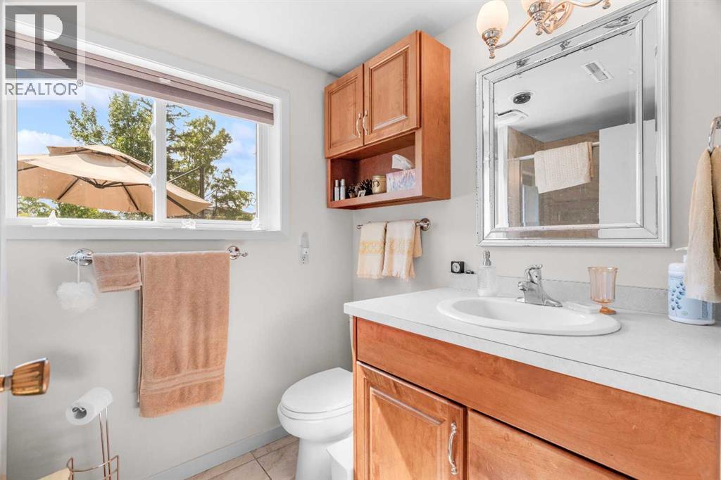 21029 Dunbow Road E - Image 33