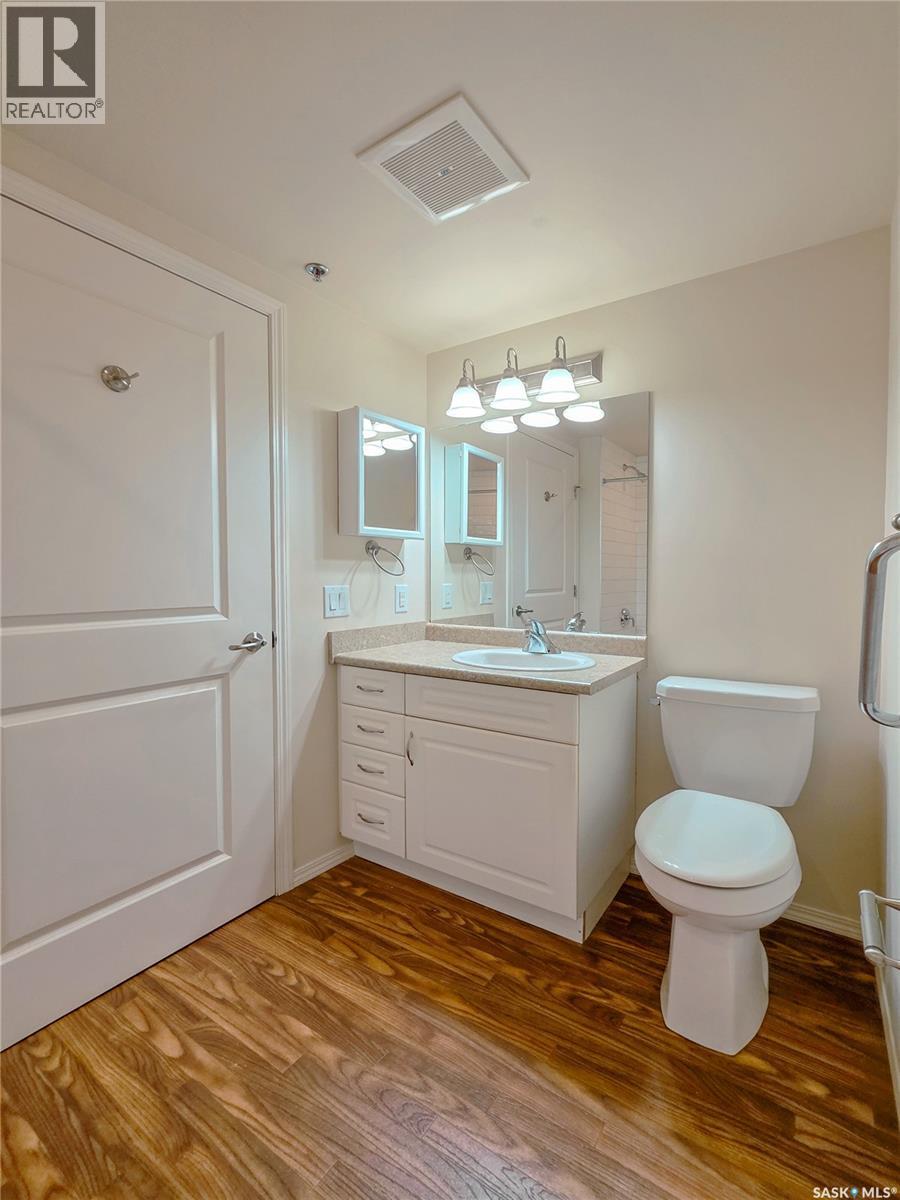 #221 680 7th AVENUE E - 22