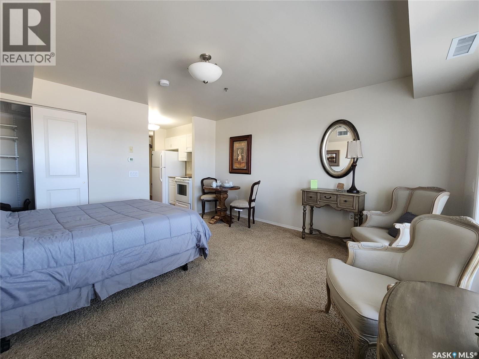 #221 680 7th AVENUE E - 27