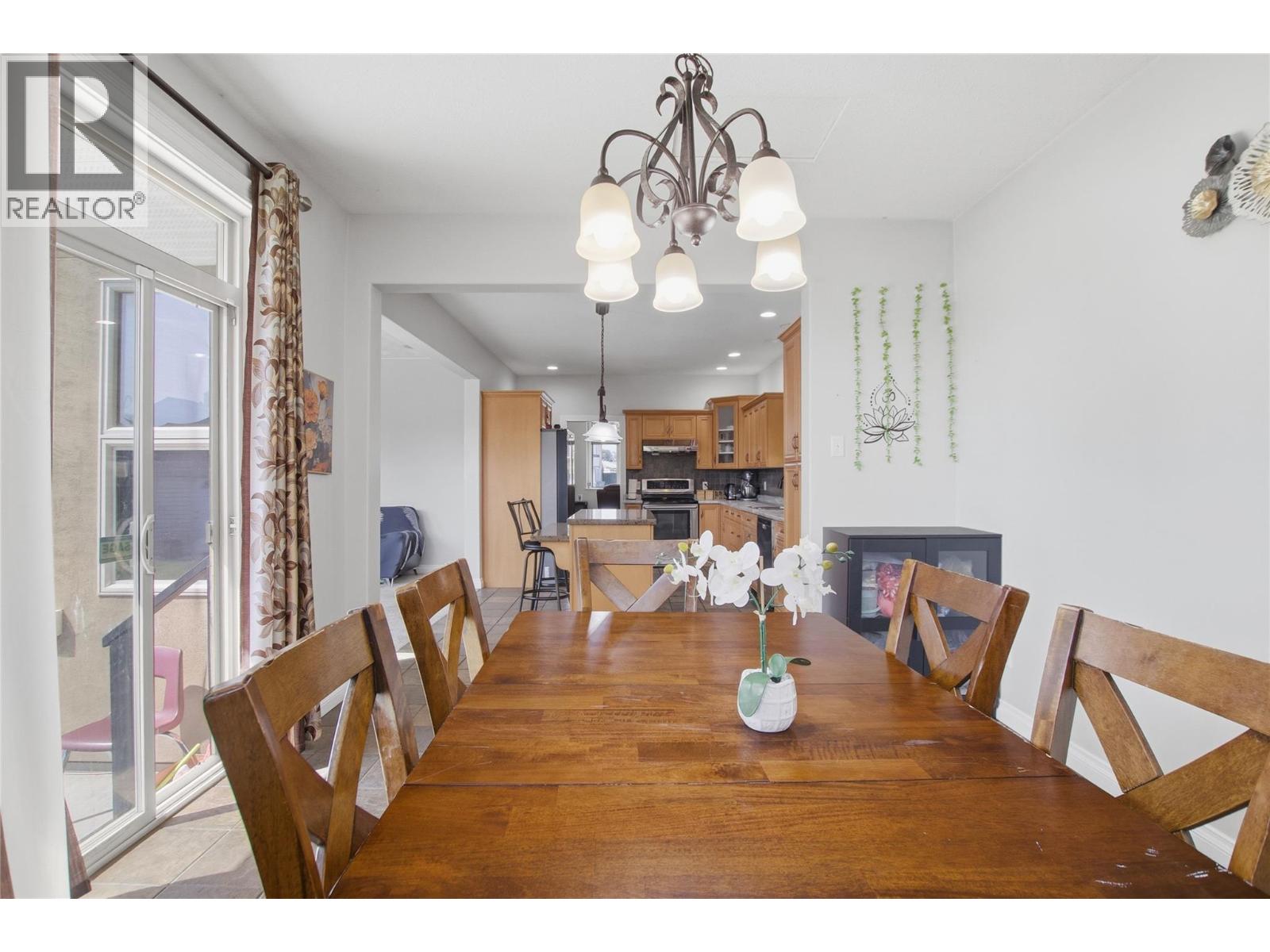 819 Arlington Court - Image 7