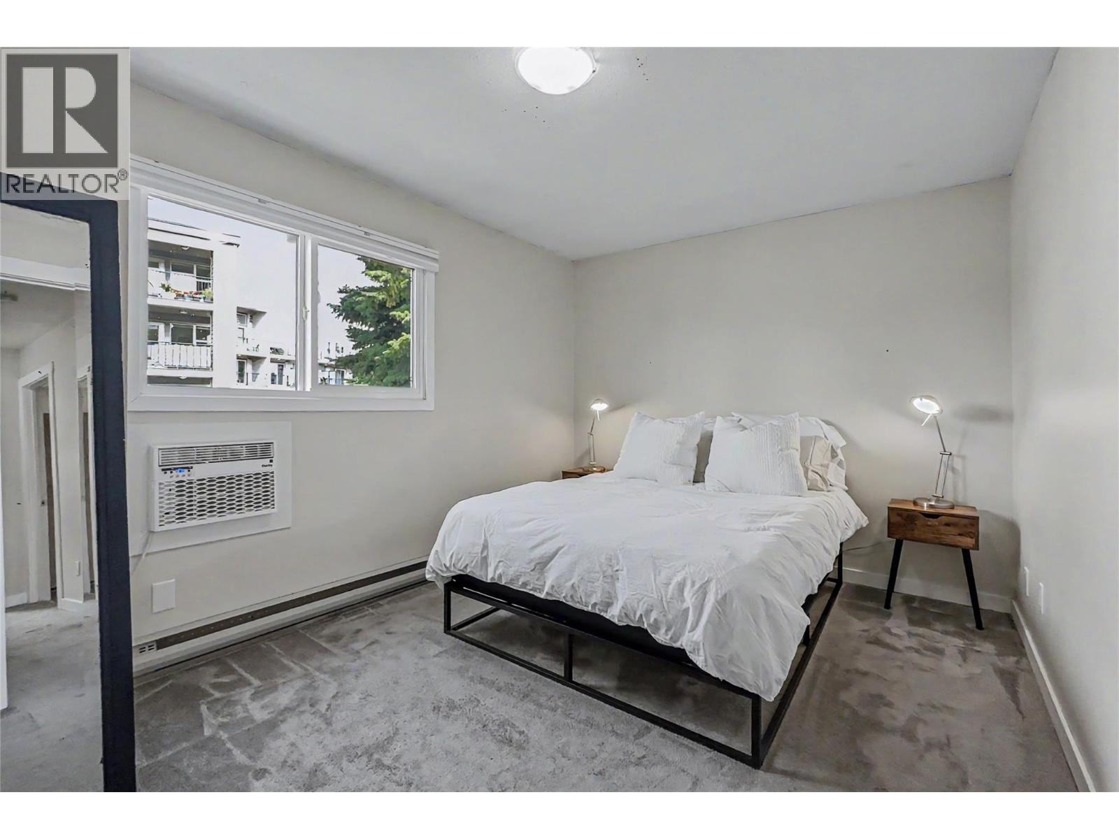 #13 1985 Burtch Road - 17