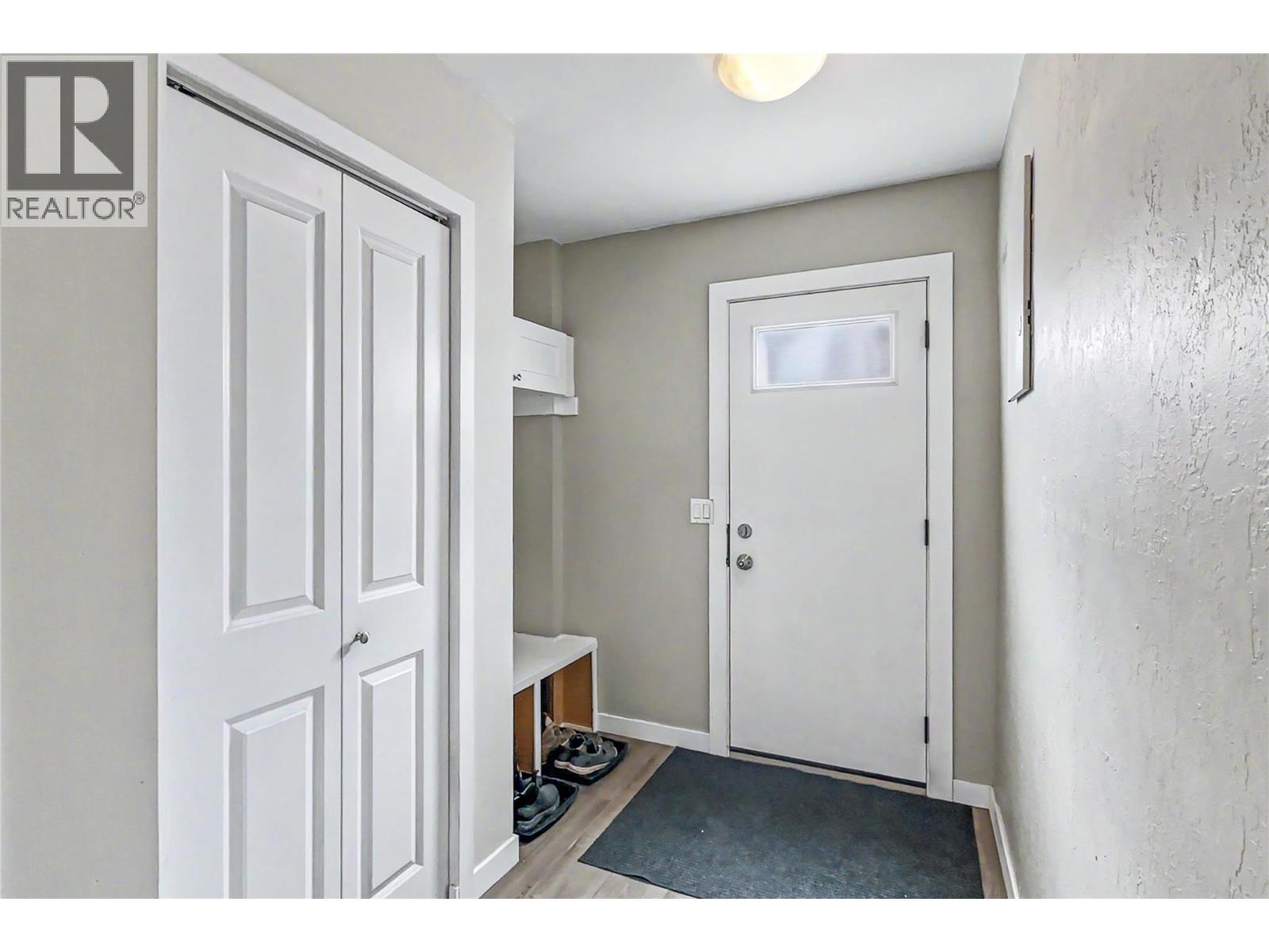 #13 1985 Burtch Road - 26