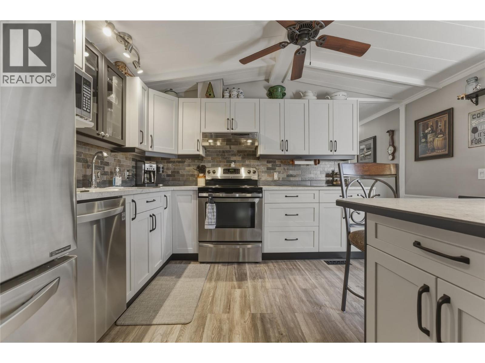 6960 Pleasant Valley Road - 9