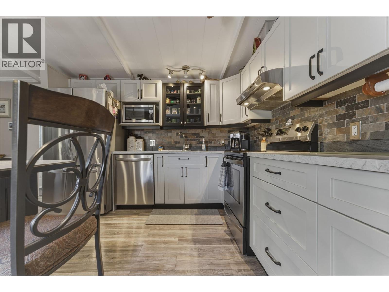 6960 Pleasant Valley Road - Image 7